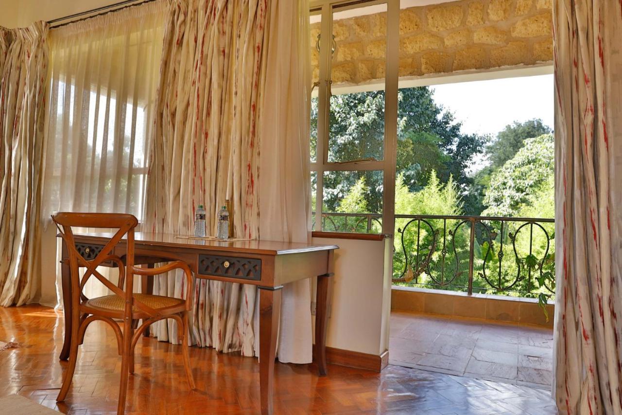 Zereniti House Hotel Muyaka Bagian luar foto