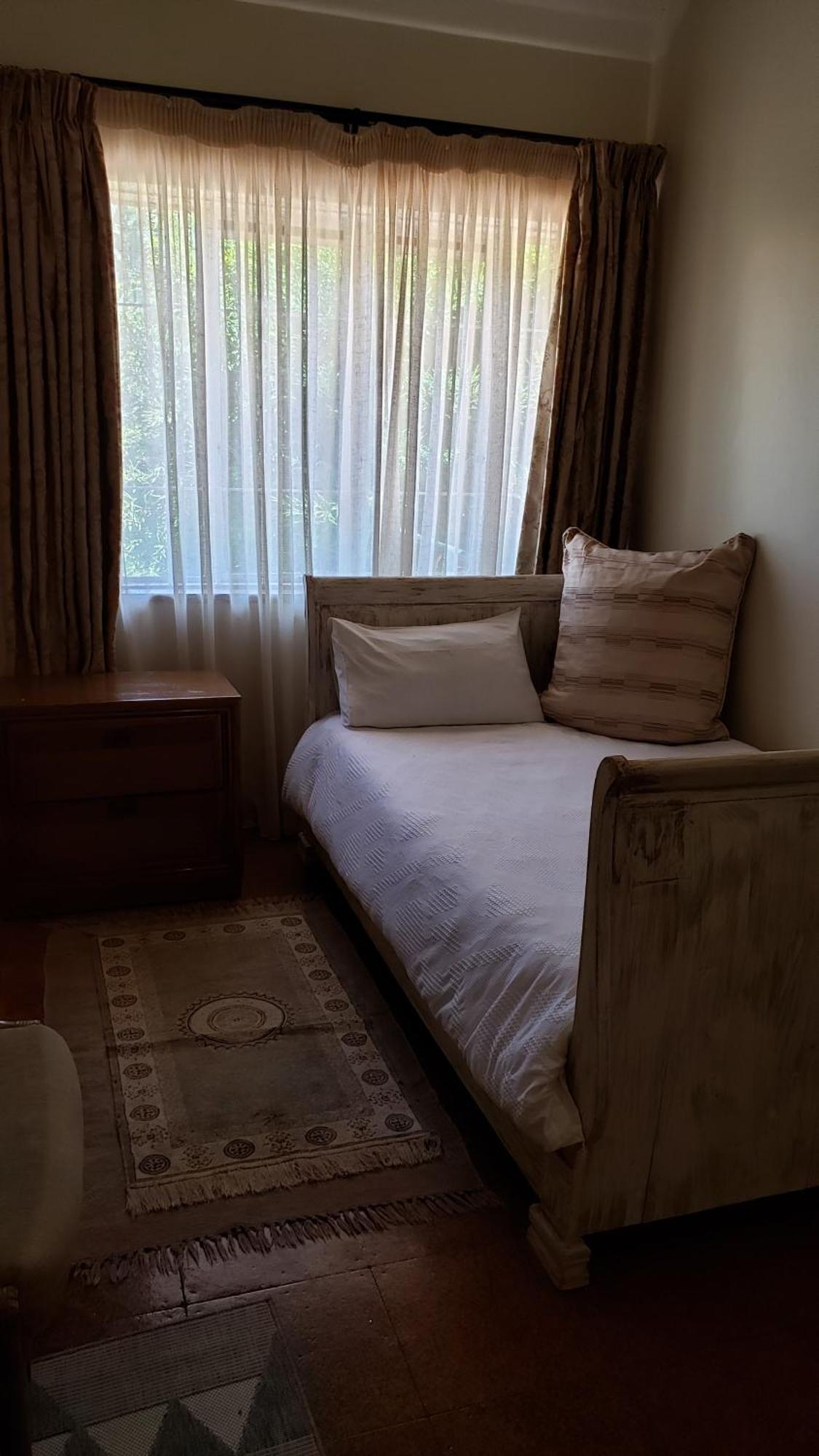 Zereniti House Hotel Muyaka Bagian luar foto