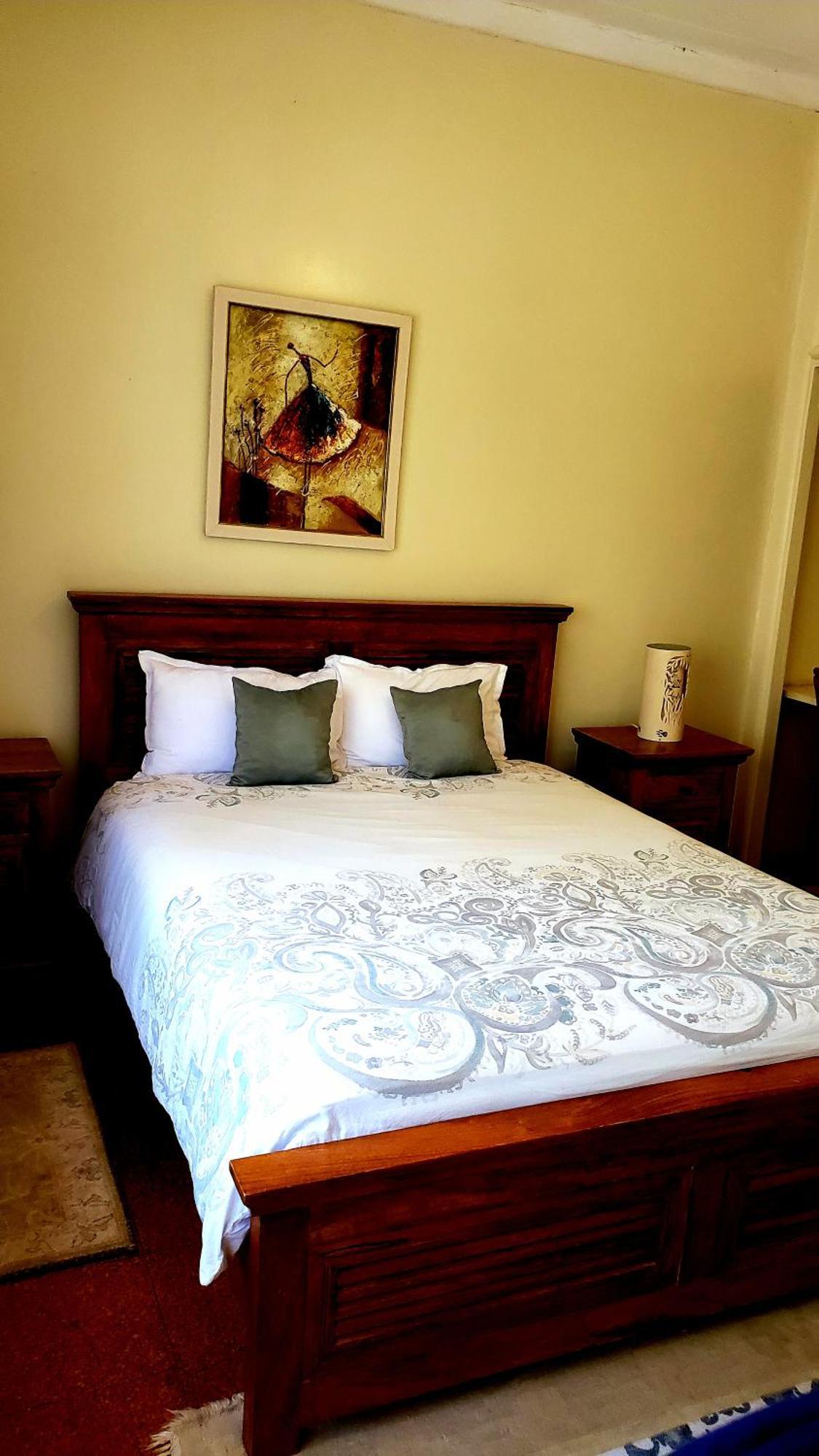 Zereniti House Hotel Muyaka Bagian luar foto