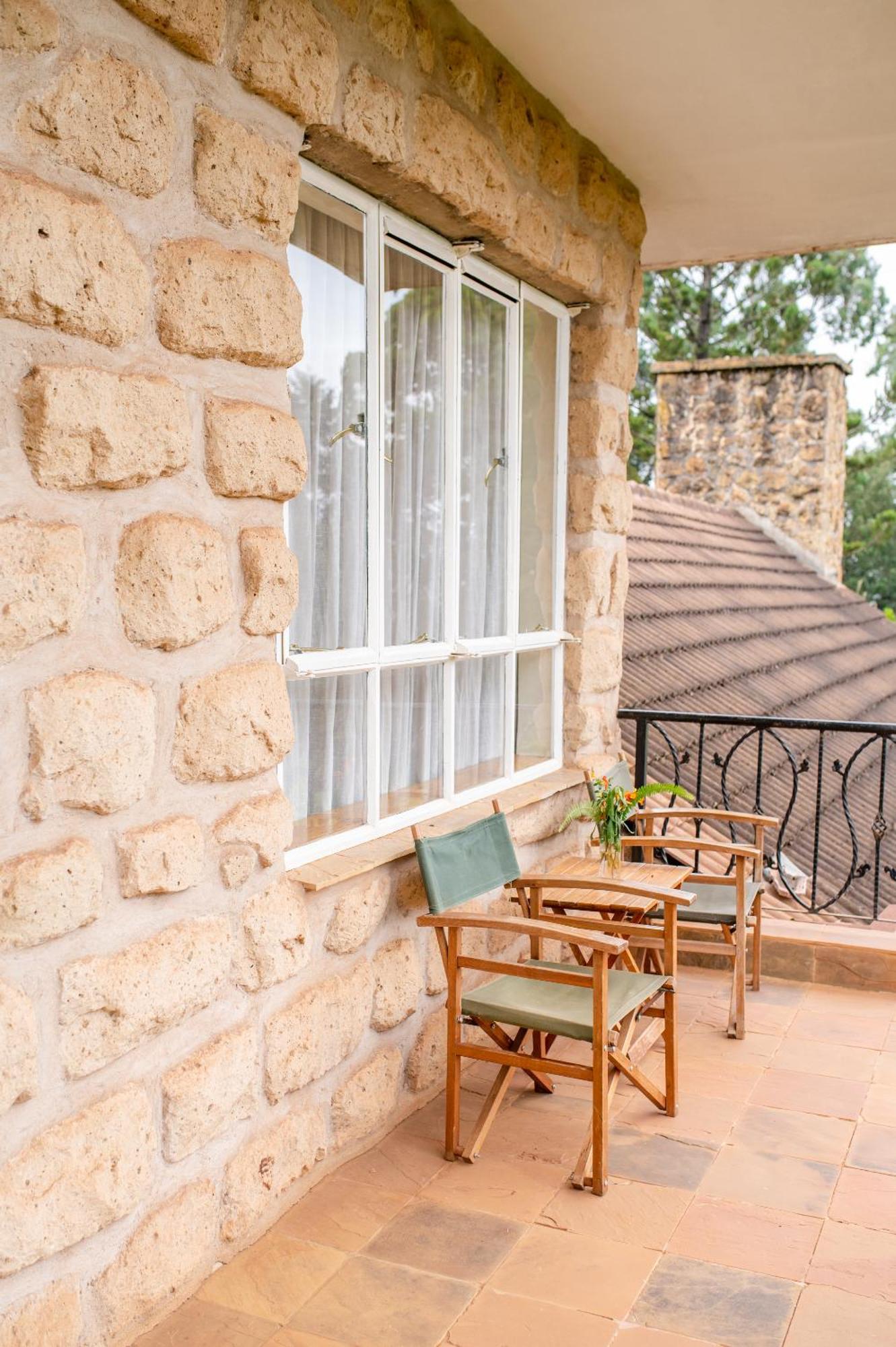Zereniti House Hotel Muyaka Bagian luar foto