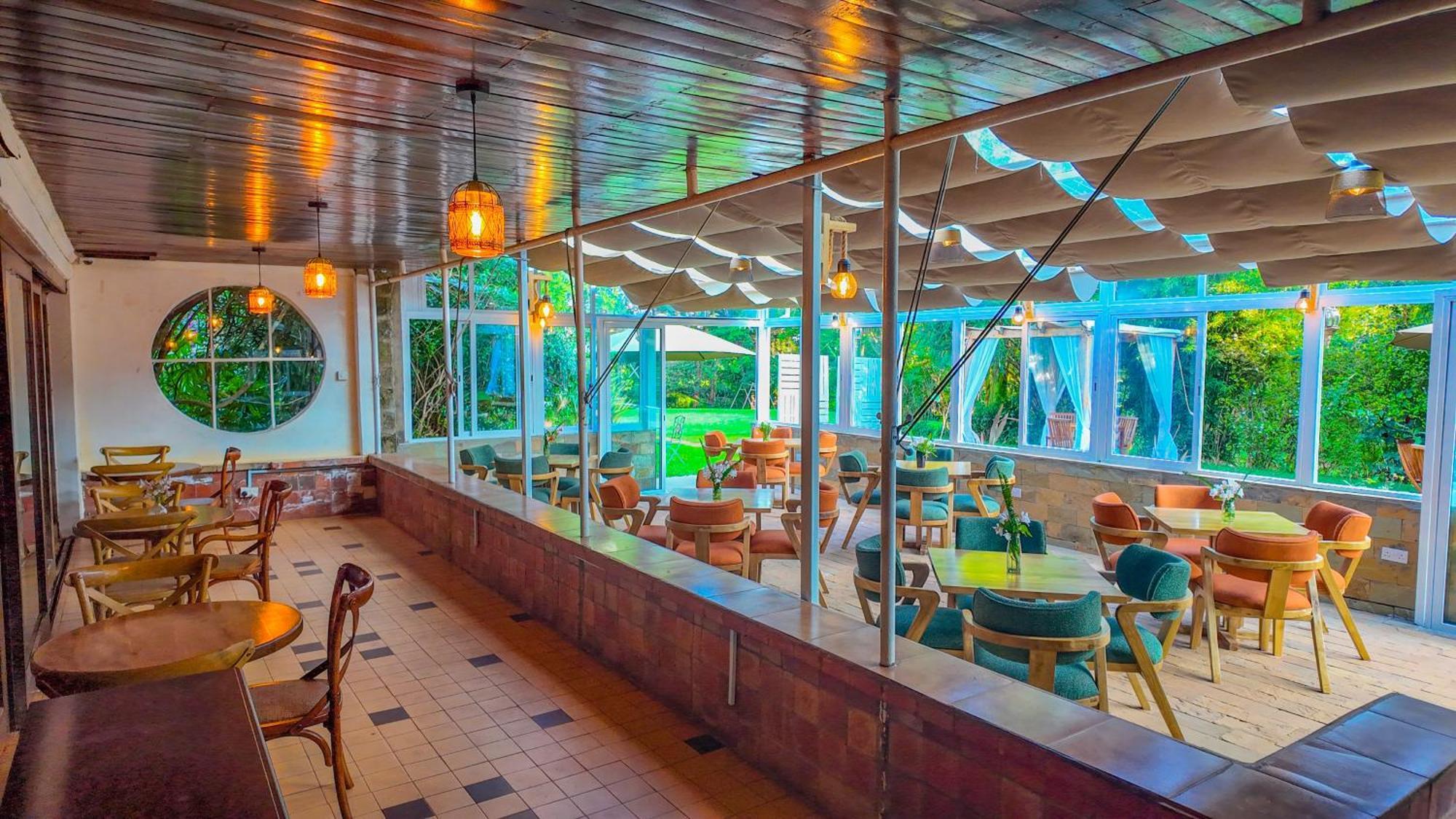 Zereniti House Hotel Muyaka Bagian luar foto