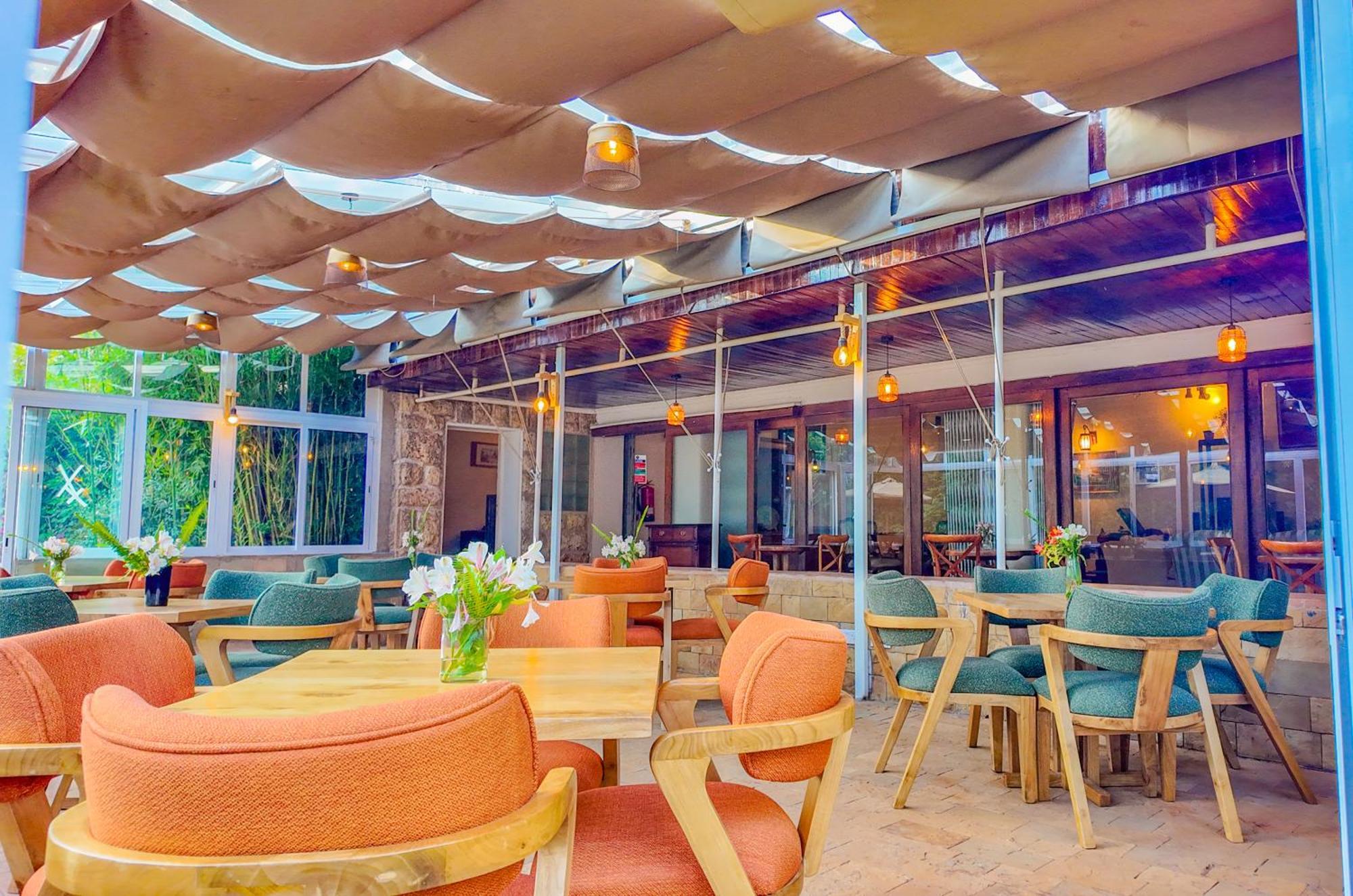 Zereniti House Hotel Muyaka Bagian luar foto